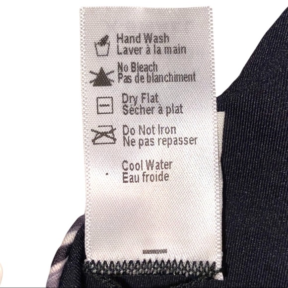 NWT L*SPACE Outlaw Strap Back Black & White Tribal Print Reversible Bikini Top - Picture 11 of 16